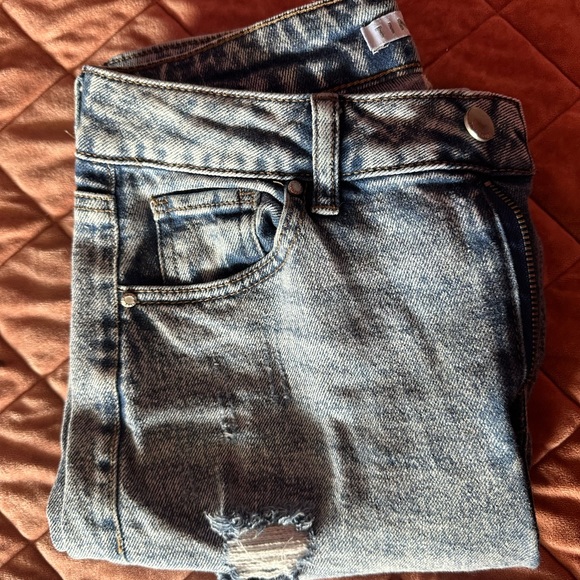 Tinseltown Ripped Jeans - Picture 3 of 4